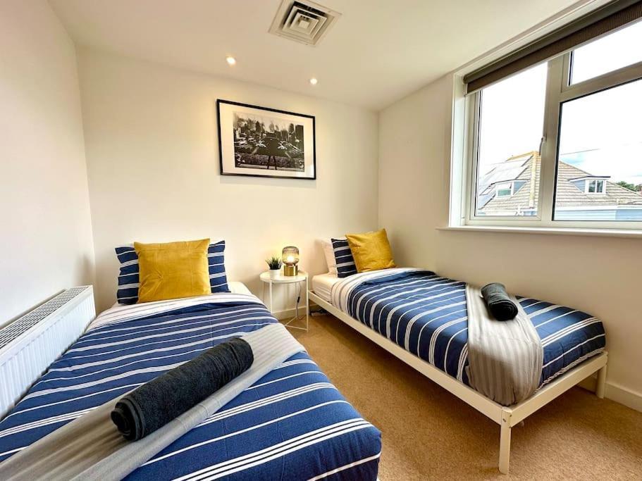 Stunning Panoramic Sea View Beach Location - Sleeps Up To 4 People - Free Parking - The Best Beach! - Great Location - Fast Wifi - Smart Tv - Newly Decorated - Sleeps Up To 4! Close To Bournemouth & Poole Town Centre & Sandbanks Esterno foto